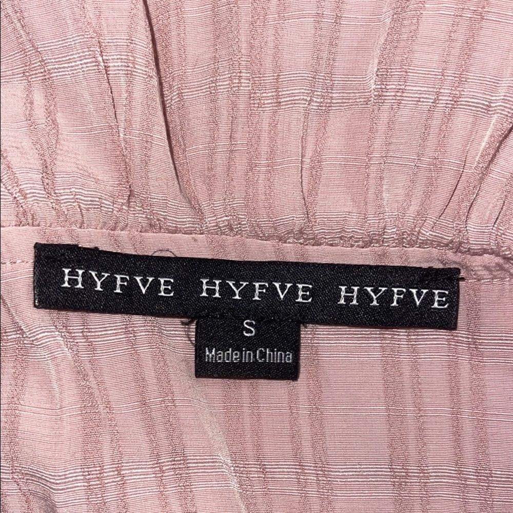 HYFVE NWOT Light Pink Ruffle Blouse tie Sleeves Super soft Cute pink rose Sz S - Picture 4 of 5